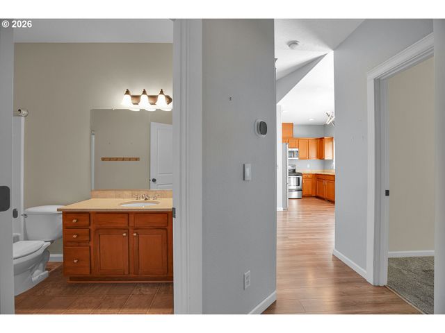 716 ERIC Dr, Molalla, OR 97038