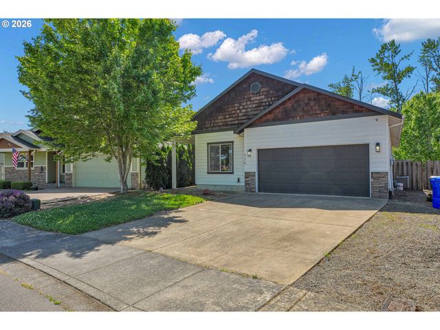 716 ERIC Dr, Molalla, OR 97038