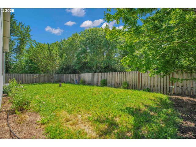 716 ERIC Dr, Molalla, OR 97038