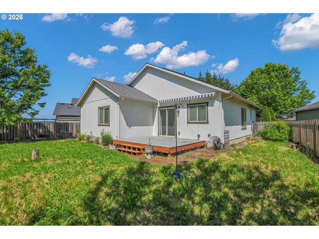 716 ERIC Dr, Molalla, OR 97038