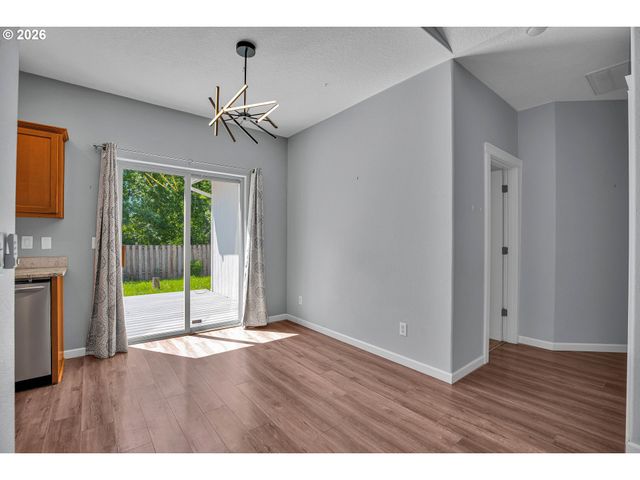 716 ERIC Dr, Molalla, OR 97038