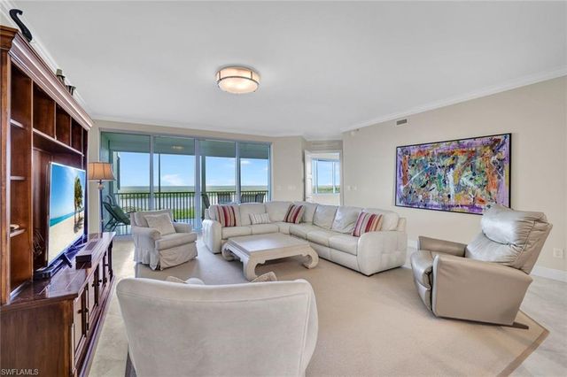 265 Indies WAY # 904, Naples, FL 34110