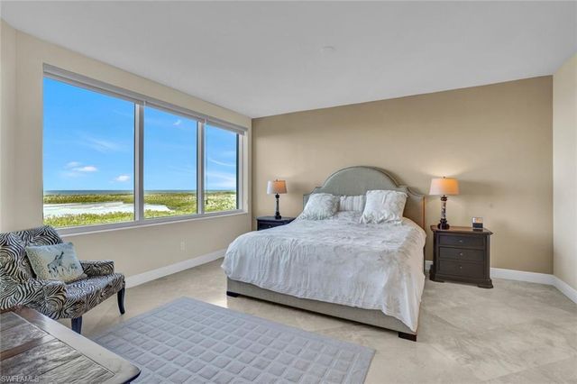 265 Indies WAY # 904, Naples, FL 34110