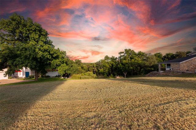 9710 Bellechase Road, Granbury, TX 76049