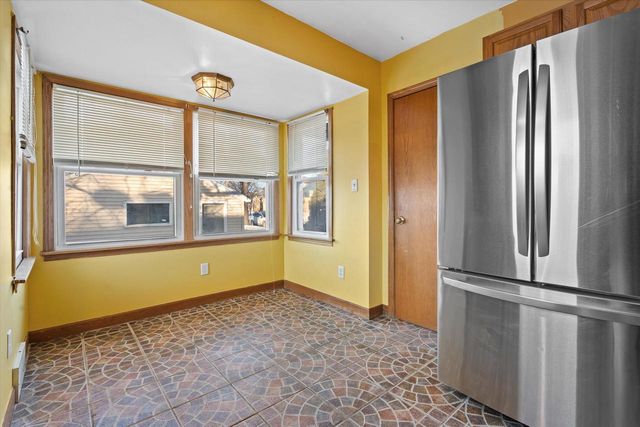 3955 N 46th STREET, Milwaukee, WI 53216