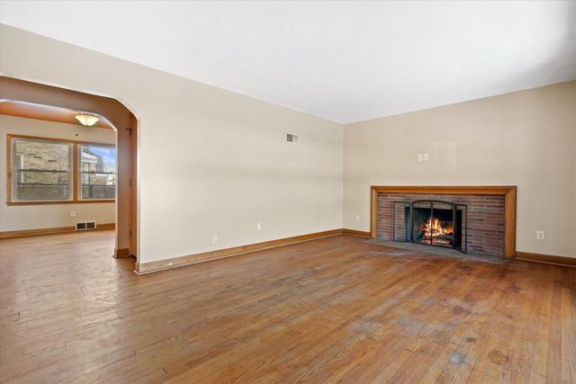 3955 N 46th STREET, Milwaukee, WI 53216