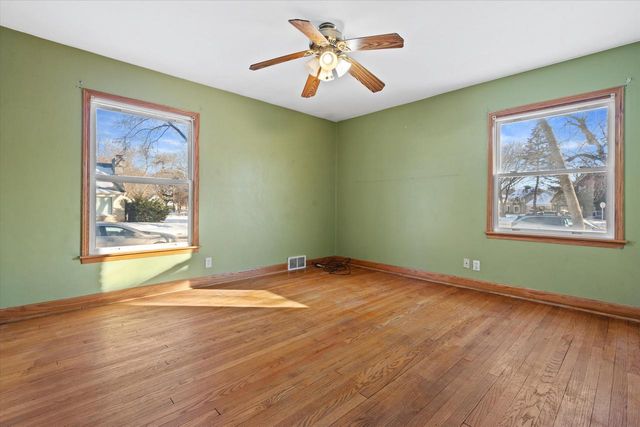 3955 N 46th STREET, Milwaukee, WI 53216