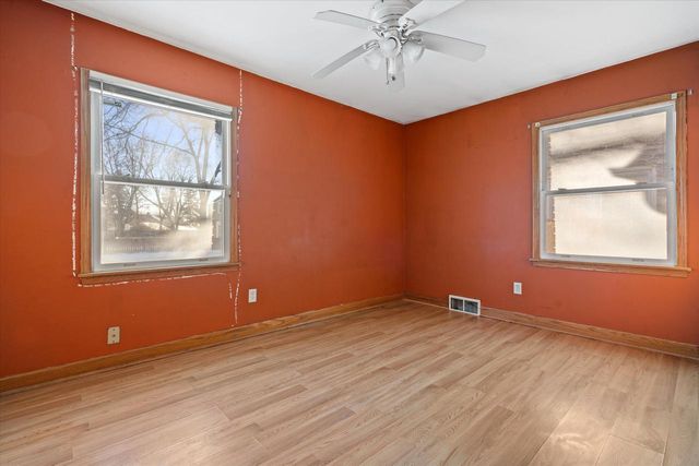 3955 N 46th STREET, Milwaukee, WI 53216