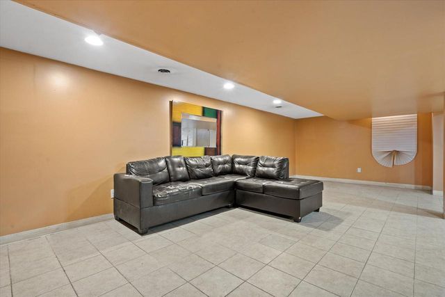 3955 N 46th STREET, Milwaukee, WI 53216