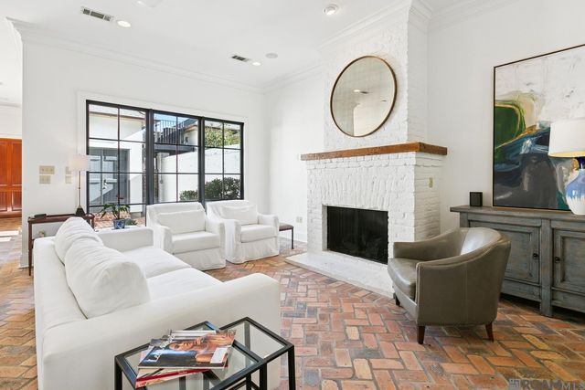 11411 Cotton Ln, Saint George, LA 70810