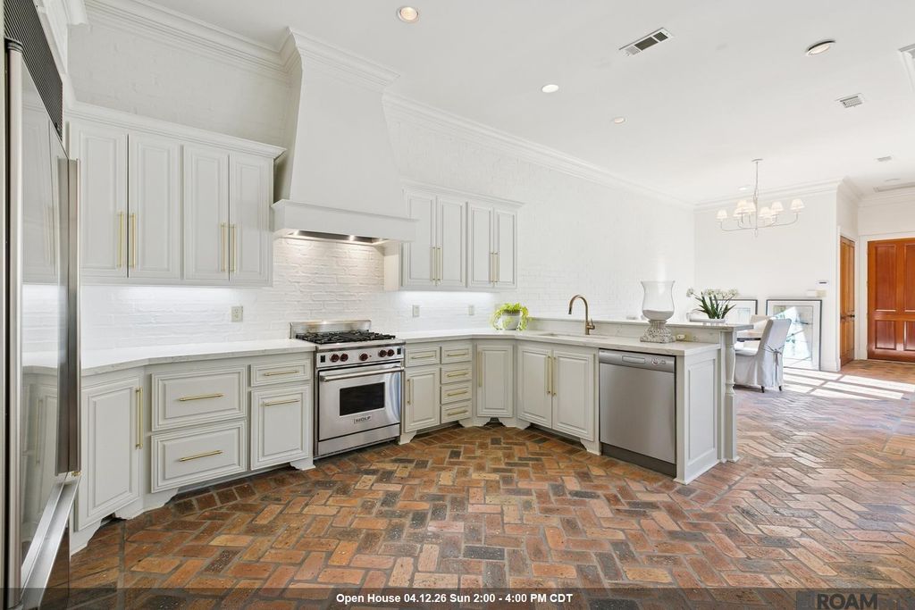 11411 Cotton Ln, Saint George, LA 70810