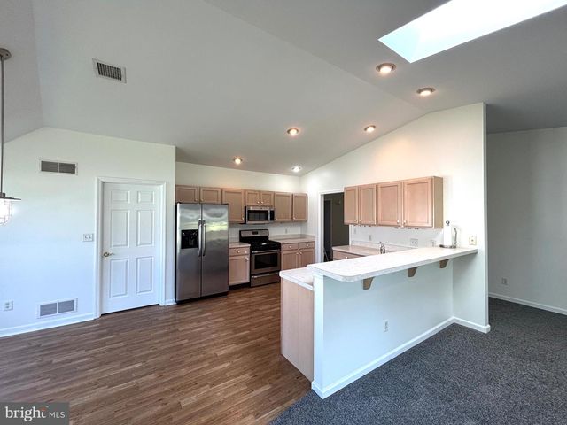 42 RIDGEWAY DR, Mechanicsburg, PA 17050