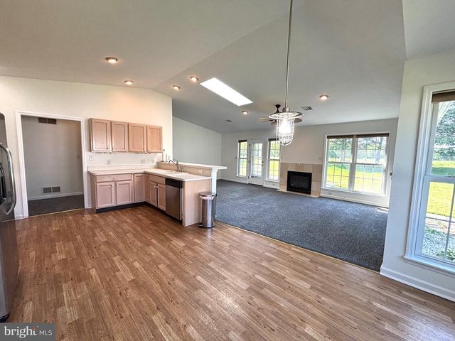 42 RIDGEWAY DR, Mechanicsburg, PA 17050