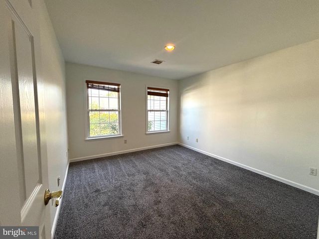 42 RIDGEWAY DR, Mechanicsburg, PA 17050