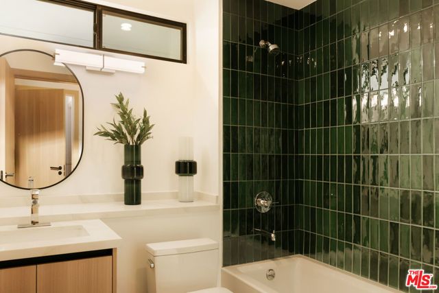 2919 Waverly 101, Los Angeles, CA 90039
