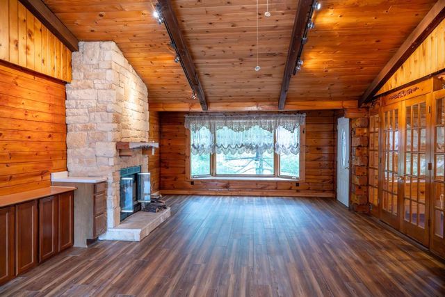 N11380 10th Avenue, Necedah, WI 54646