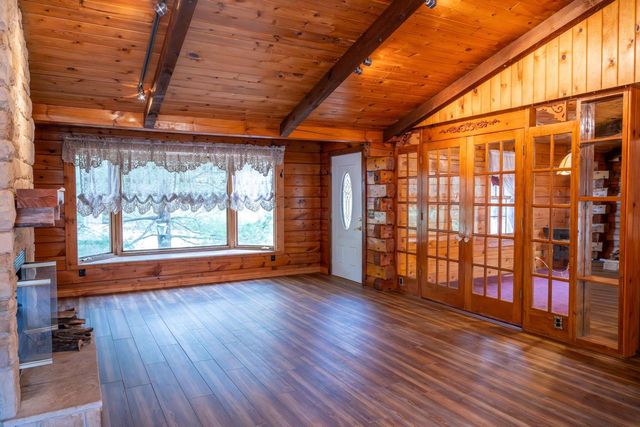 N11380 10th Avenue, Necedah, WI 54646