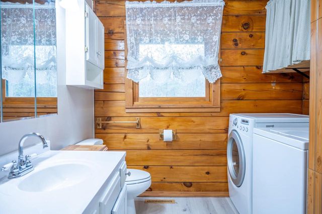 N11380 10th Avenue, Necedah, WI 54646