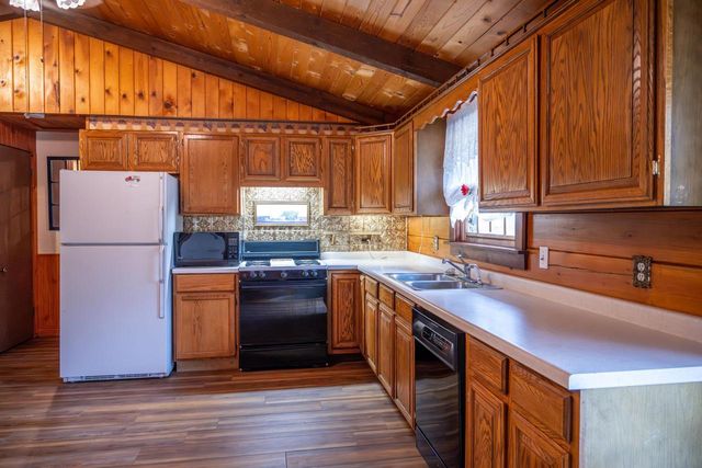 N11380 10th Avenue, Necedah, WI 54646