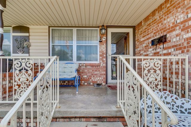 616 Kingston Drive, Yukon, OK 73099