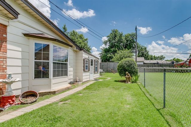 616 Kingston Drive, Yukon, OK 73099