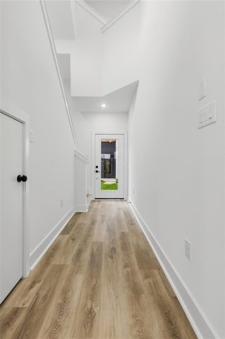 812 Elkhart Street A, Houston, TX 77091