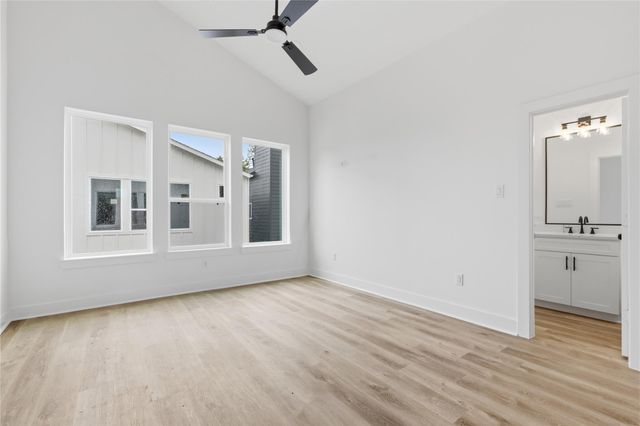 812 Elkhart Street A, Houston, TX 77091