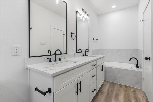 812 Elkhart Street A, Houston, TX 77091