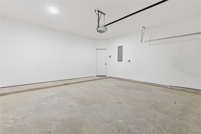 812 Elkhart Street A, Houston, TX 77091