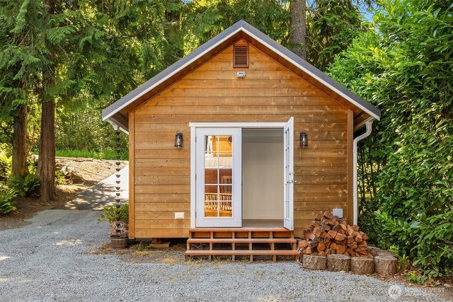 315 NW Lake Roesiger Road, Snohomish, WA 98290