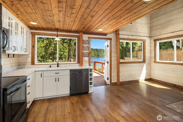 315 NW Lake Roesiger Road, Snohomish, WA 98290