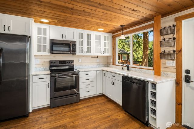 315 NW Lake Roesiger Road, Snohomish, WA 98290