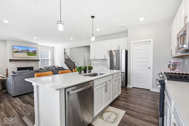 5401 W Stream Drive, Mccordsville, IN 46055