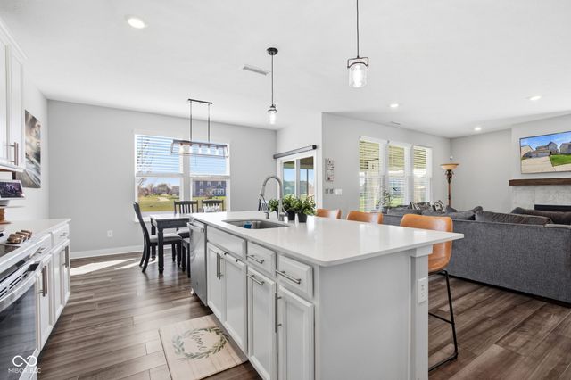 5401 W Stream Drive, Mccordsville, IN 46055