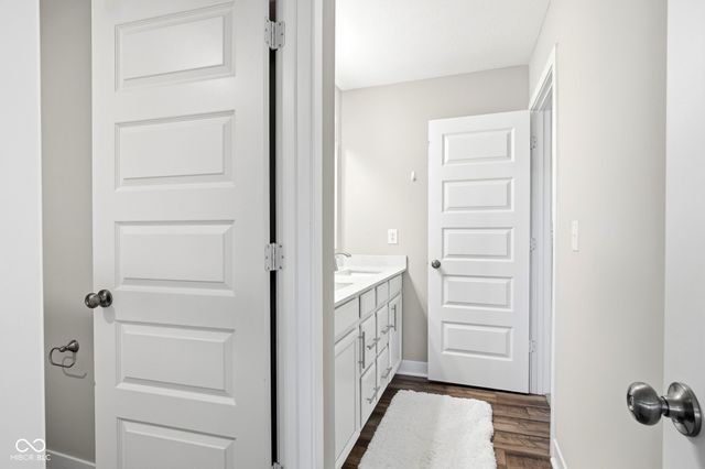 5401 W Stream Drive, Mccordsville, IN 46055