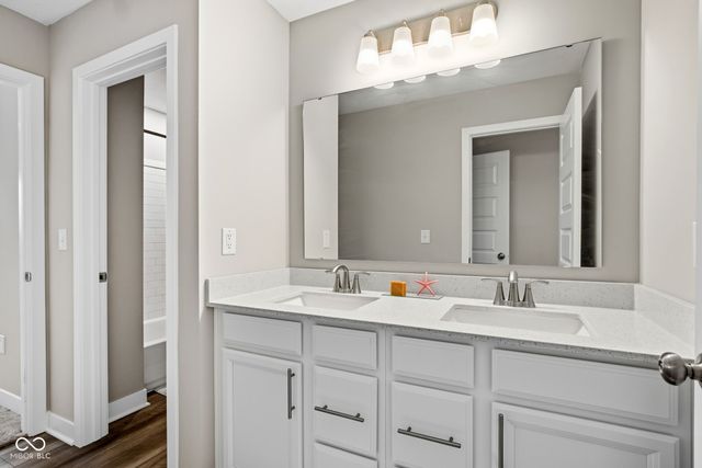 5401 W Stream Drive, Mccordsville, IN 46055