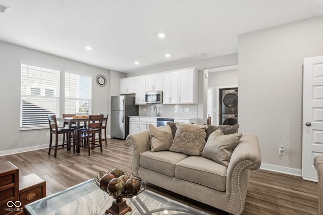 5401 W Stream Drive, Mccordsville, IN 46055