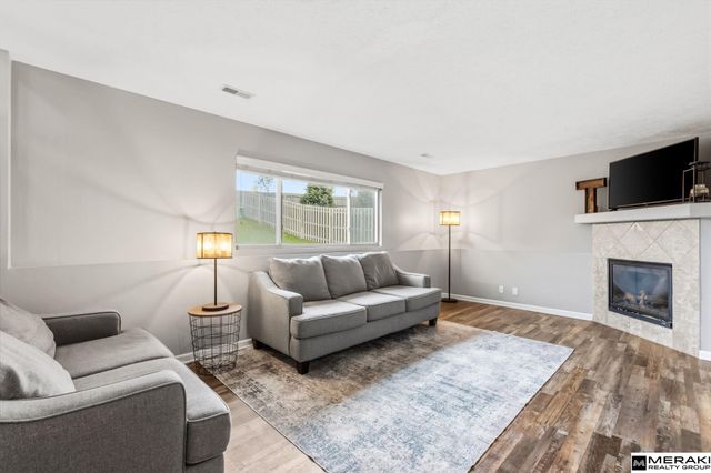4625 N 160 Street, Omaha, NE 68116