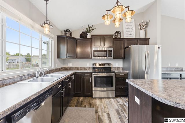 4625 N 160 Street, Omaha, NE 68116