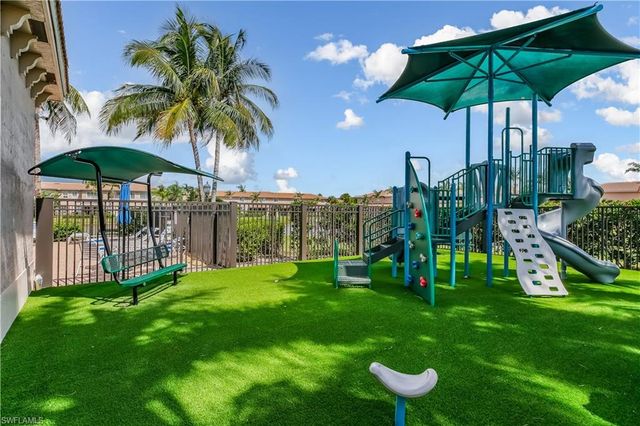 3800 Clearbrook LN, Fort Myers, FL 33966