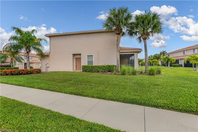 3800 Clearbrook LN, Fort Myers, FL 33966