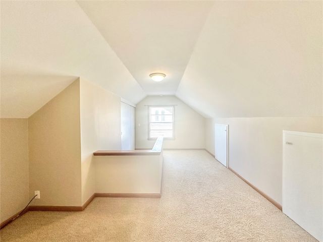 3018 E Avenue NE, Cedar Rapids, IA 52402