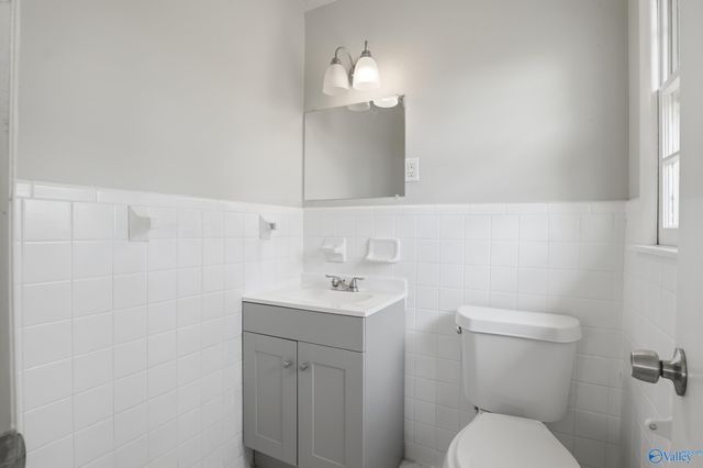 2703 Hilltop Terrace NW, Huntsville, AL 35810