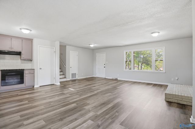 2703 Hilltop Terrace NW, Huntsville, AL 35810