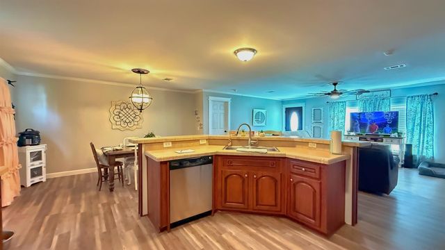 4421 Bayouside Dr, Chauvin, LA 70344