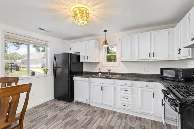 325 E Center Street, Truro, IA 50257