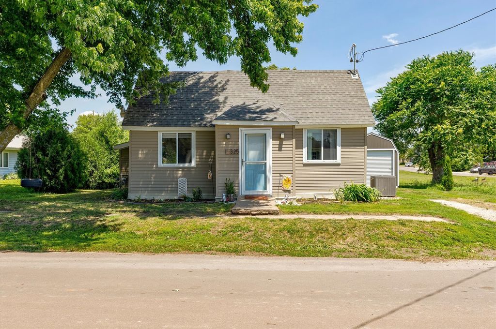 325 E Center Street, Truro, IA 50257