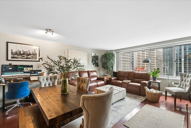 211 E Ohio Street 2208, Chicago, IL 60611