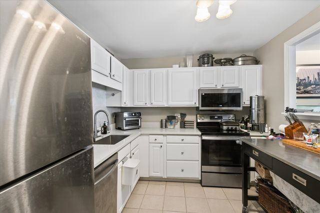 211 E Ohio Street 2208, Chicago, IL 60611