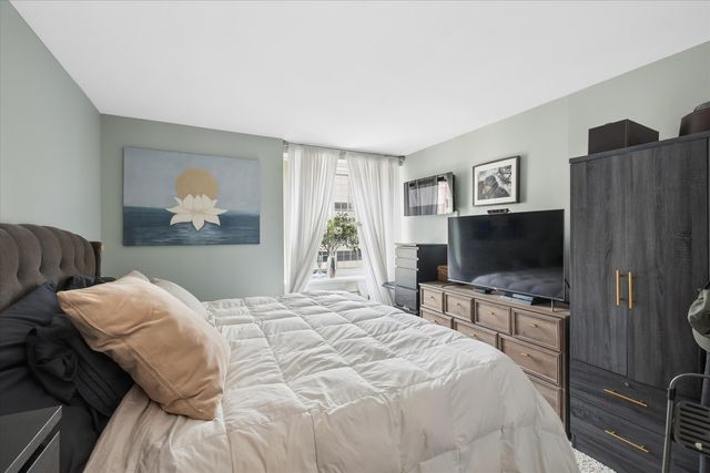 211 E Ohio Street 2208, Chicago, IL 60611